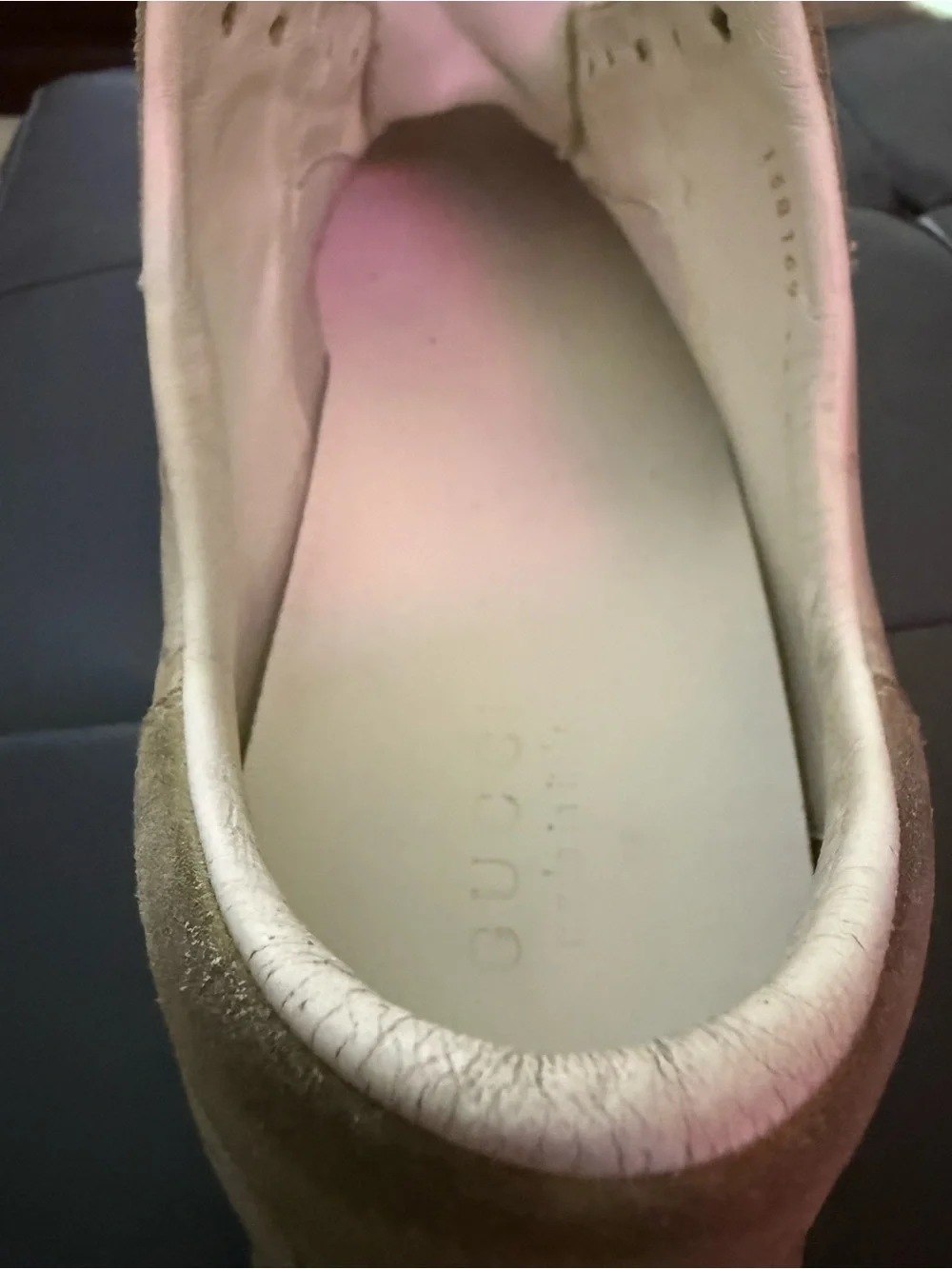 Gucci Men’s Off-White Leather Sneakers with Green and Red Web Stripe